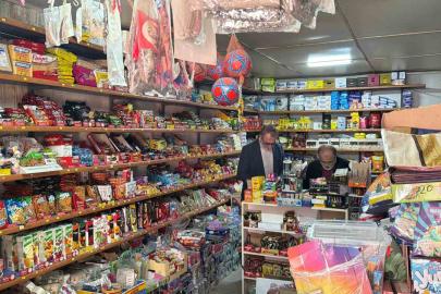 100 farklı noktada yetim ve öksüzlerin borçları kapatıldı