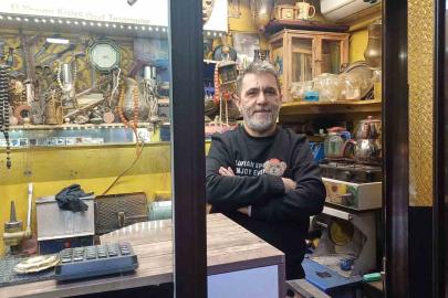 3 metrekarelik dükkanda 40 yıldır kuyum ustalığı yapıyor