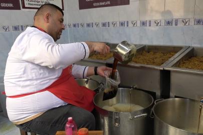 45 yıldır aynı yöntemle meyan şerbeti hazırlıyor