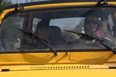 8 Mart’ta direksiyon kadınlarda: Bolu’da zorlu parkurun tozunu attırdılar