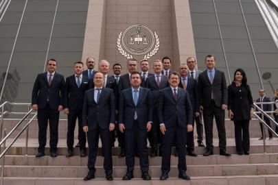 Adalet Bakan Yardımcısı Tuncay, İzmir Adliyesi’ni ziyaret etti