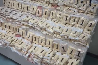 Adana’da 335 bin uyuşturucu hap ele geçirildi, 10 şüpheli gözaltında