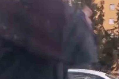 Adana’da trafikte yol verme kavgasında aracın önünü kesip saldırdılar