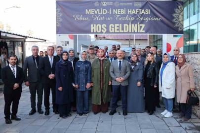 Adıyaman’da hat, tezhip ve ebru sanatı sergisi