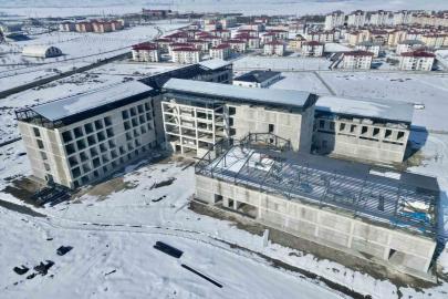 Ağrı’da  deprem izolatörü bulunan ilk hastane hizmete hazırlanıyor