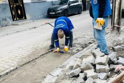Akdeniz’de yol ve kaldırımlar yenileniyor