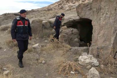 Aksaray’da jandarma ekipleri tarihi mekanlarda devriyede