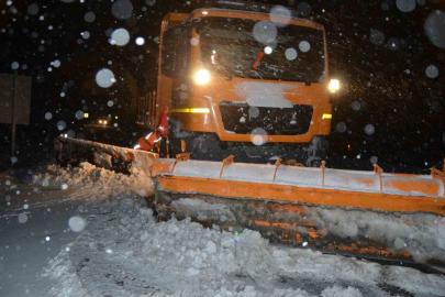 Alacabel’de yağmur kara döndü, kar kalınlığı 5 santime ulaştı