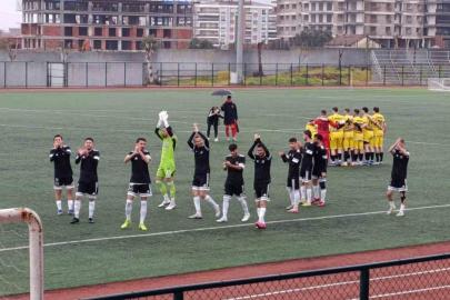 Alaşehir Belediyespor evinde yıkıldı