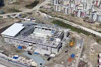 Alazı Mahallesi’nde 1500 kişilik Spor Tesisinde çalışmalar sürüyor