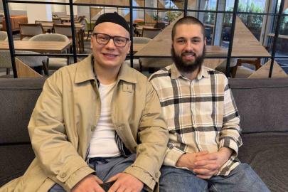 Almanya’da iki genç müslümanlığı araştırıp İslamiyeti seçtiler