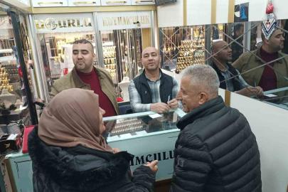 Altın fiyatları düştü, vatandaş kuyumculara akın etti