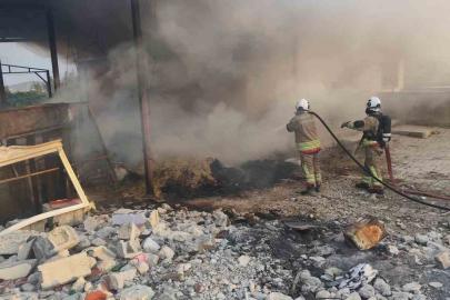 Antakya’da odunlukta çıkan yangın eve sıçramadan söndürüldü