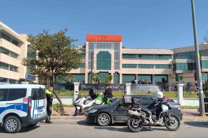 Antalya Kepez Kaymakamlığında silah sesleri duyuldu