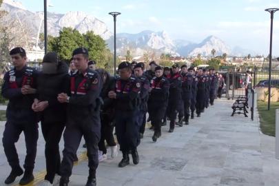 Antalya merkezli 3 ilde gözaltına alınan 25 şüpheliden 14’ü adliyeye sevk edildi