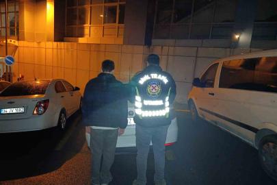 Avcılar’da trafikte takip ettiği sürücüye tehditler savuran şahıs yakalandı