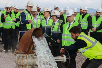 Avrupa’nın en büyük sera kümelenmelerinden biri Dikili’de yükseliyor
