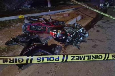 Aydınlatma direğine çarpan motosiklet sürücüsü hayatını kaybetti