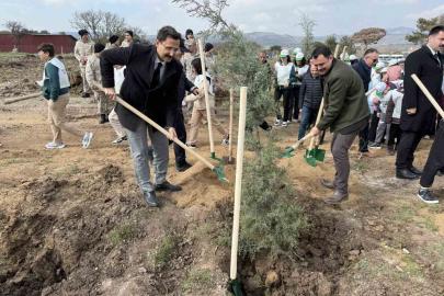 Ayvacık’ta 1500 fidan toprakla buluşturuldu