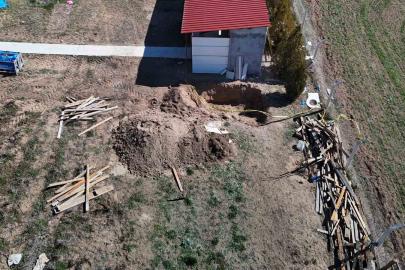 Babasının bahçesinde cansız bedeni bulunan kızın kesin ölüm sebebi araştırılıyor