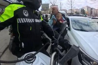 Bahçelievler’de motorize zabıta ekibi yaralı 3 aylık bebek için seferber oldu