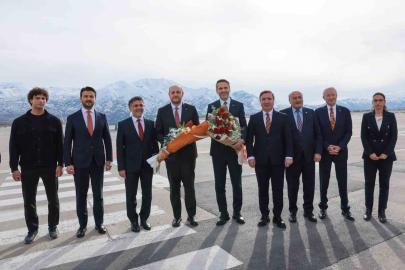 Bakan Bayraktar Erzincan’da