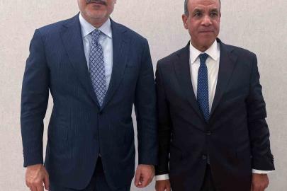Bakan Fidan, Mısırlı mevkidaşı Abdelatty ve Pakistan Başbakanı Şerif ile bir araya geldi