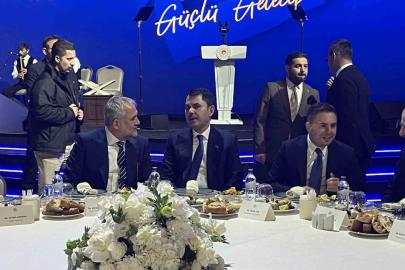 Bakan Kurum: "Devlet ve millet el ele vererek, asrın felaketini, asrın dayanışmasına dönüştüren büyük bir seferberlik başlattık"