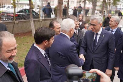 Bakan Memişoğlu açıkladı: Sağlıkta bilim adamlarına SGK destekli araştırma dönemi