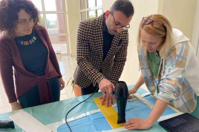 Balıkesir’de üniversiteliler bal mumu etkinliği düzenledi