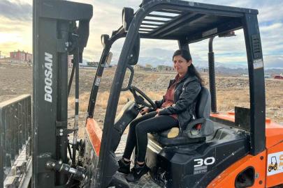 Başarılı forklift operatörü Kardelen İlgen’den; kadınlara "cesur olun" çağırısı