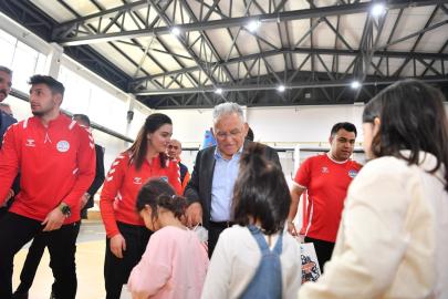 Başkan Büyükkılıç, Sevgi Evleri’nde düzenlenen bayramlaşmaya katıldı