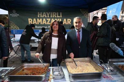 Başkan Çerçioğlu, ADÜ öğrencileri ile iftarda bir araya geldi