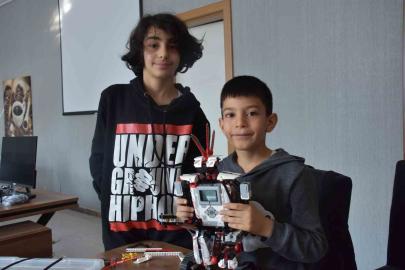 Başkan Çolakbayrakdar, "Bilim ve teknolojiyle güçlü Türkiye’yi inşa ediyoruz"