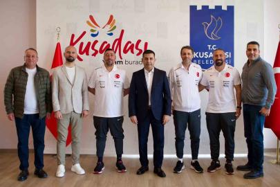 Başkan Günel, Plaj Futbolu Milli Takımı’nın teknik ve idari kadrosunu ağırladı