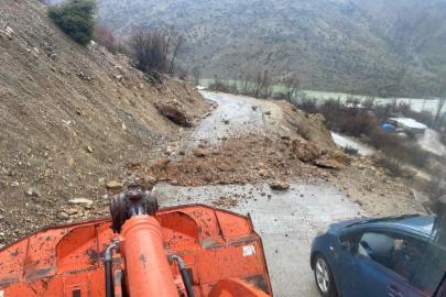 Batman’da heyelan: Köy yolları ulaşıma kapandı