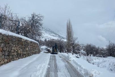 Batman’da kar mesaisi devam ediyor