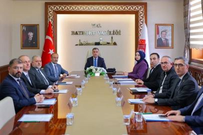 Bayburt’ta hayvanları korumaya yönelik sürdürülen çalışmalar toplantıda değerlendirildi