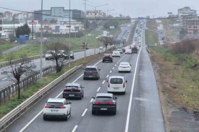 Bayram dönüşü Tekirdağ-İstanbul yolunda yoğunluk