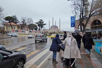 Bayramın ikinci günü vatandaşlar Edirne’ye akın etti