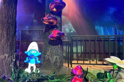 Belçika’dan getirilen dekorlarla hazırlanan "Şirinler Köyü" İstanbul’da