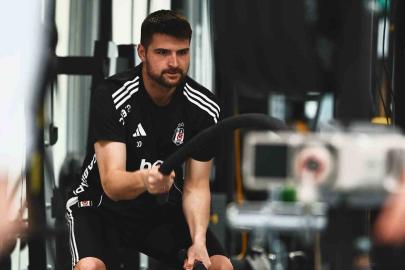 Beşiktaş salonda çalıştı