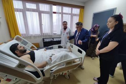 BEUN Rektörü Özölçer’den bayram ziyareti, hastalar ve sağlık çalışanlarıyla bayramlaştı