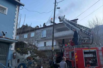Bilecik’te evin bacasında çıkan yangın korkuttu