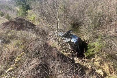 Bilecik’te otomobil dereye uçtu, 1 kişi yaralandı