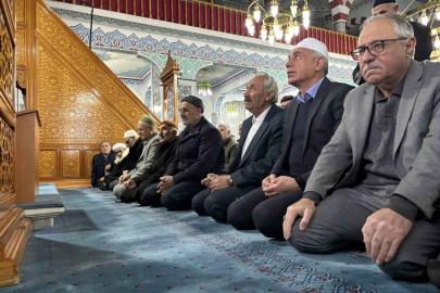 Bingöl’de bayram namazı kılındı