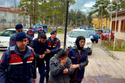 Bohçacı kılığında geldikleri köyde 880 bin TL’lik soygun yaptılar