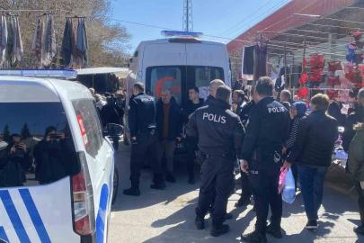 Bolu’da pazarda iki inşaat firması yetkilileri kavga etti: 3 yaralı