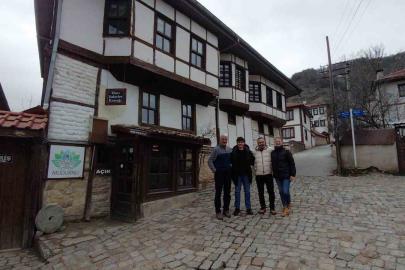 Bolu’daki tarihi konağa tatilcilerden yoğun ilgi