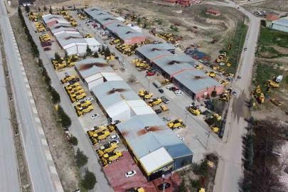 Bozkırın sarı devleri hasat için bakıma alındı